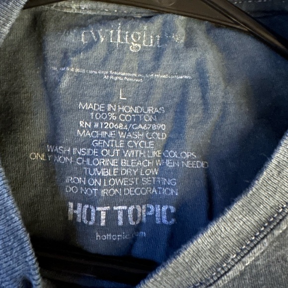 Hot Topic Twilight Tee - Picture 3 of 3